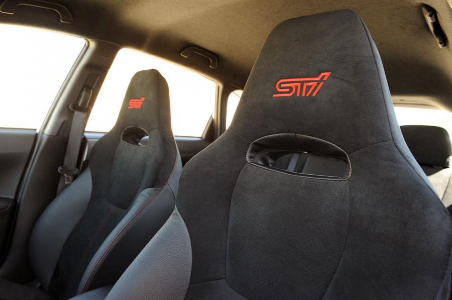  Subaru Impreza WRX STI Special Edition 2010 года  (фото 16 из 55)